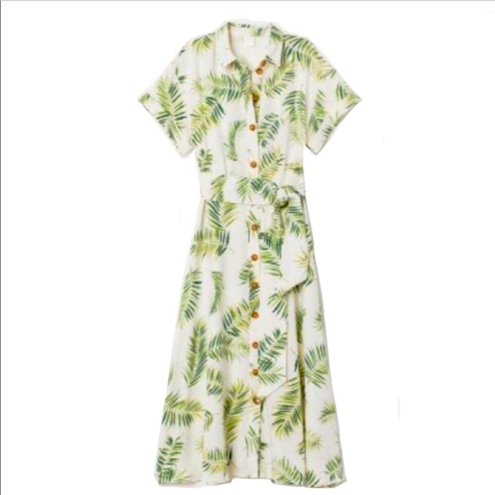 H&M Palm Leaf Shirt Dress, in size 6, made of comfortable viscose. White & Green
